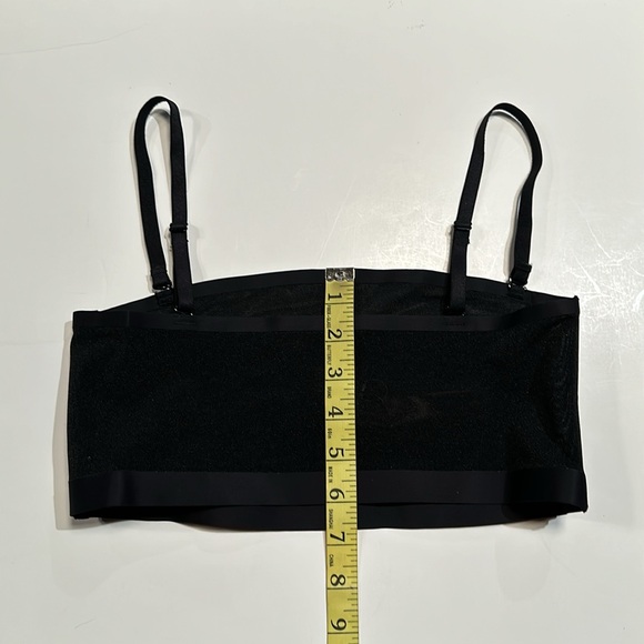 SKIMS Powermesh Bandeau Bralette In Onyx - Picture 9 of 12